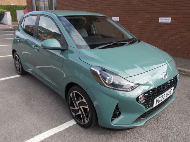 Hyundai i10 1.2 Premium Hatchback 5dr Petrol Auto Euro 6 (s/s) (84 ps)